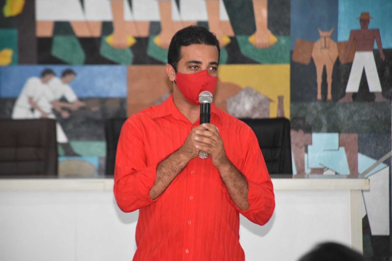 Camacã: Secretaria de Educação e Cultura dá posse aos conselheiros e realiza eleição
